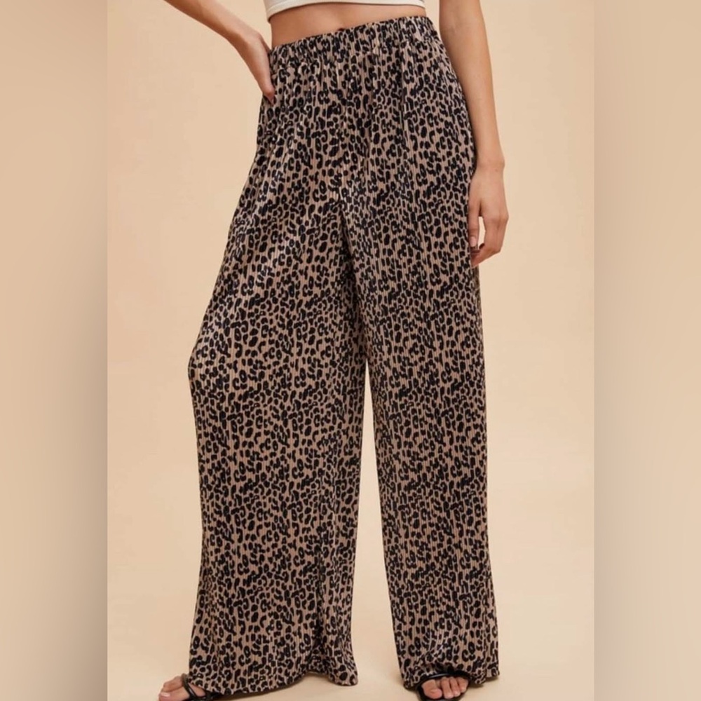 Leopard Print Wide-Leg Pants
